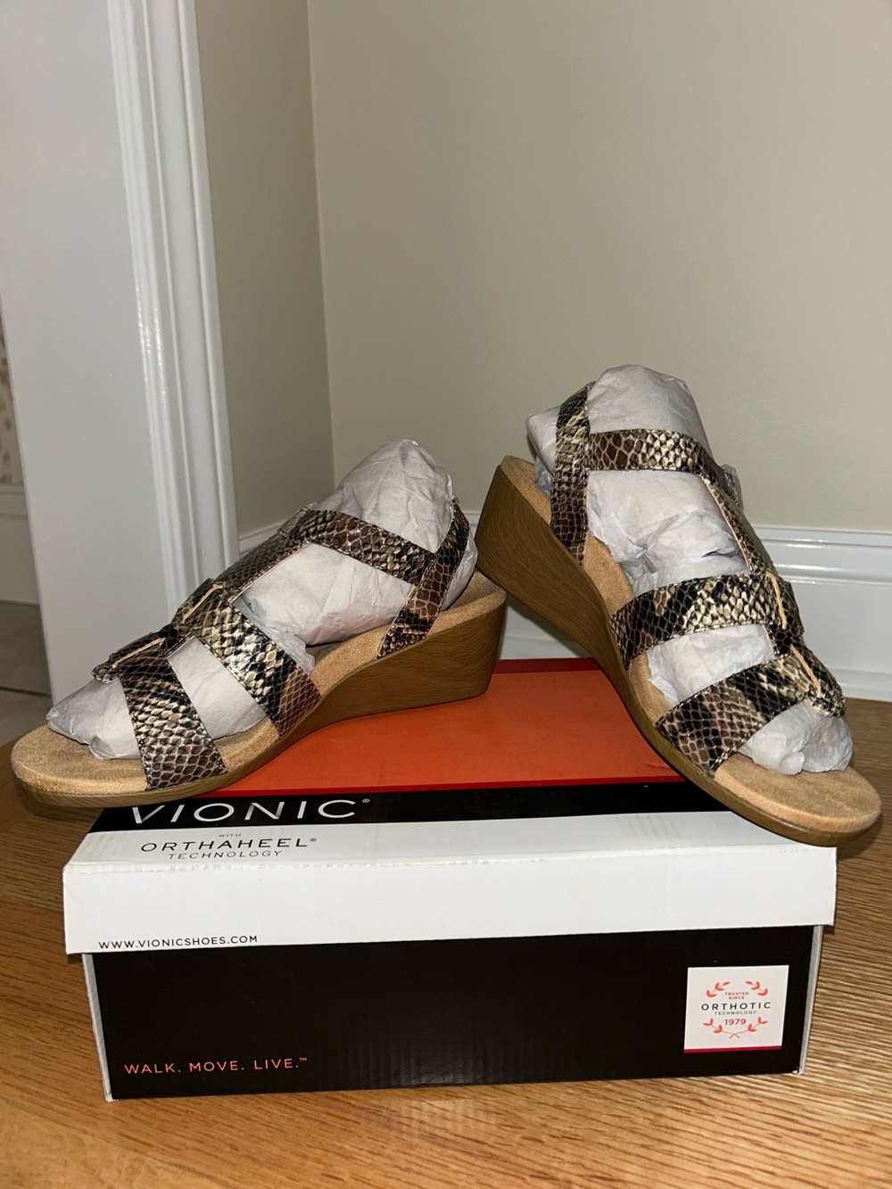 Vionic Glenda Women's Snakeskin-Wedge Sandals